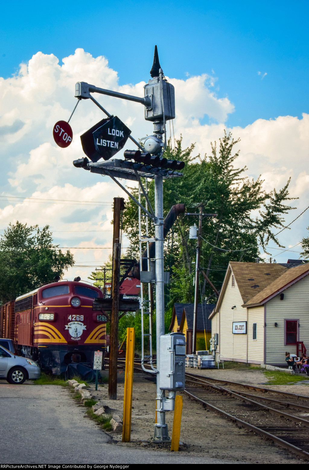 BM 4268 and old signal